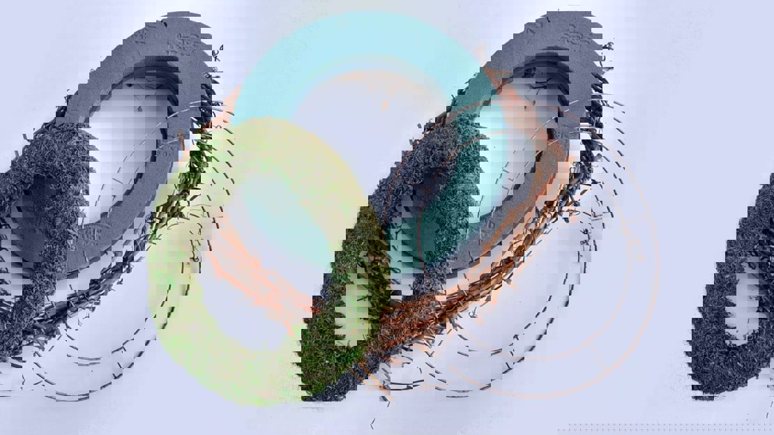 Four types of wreath base on a white tabletop