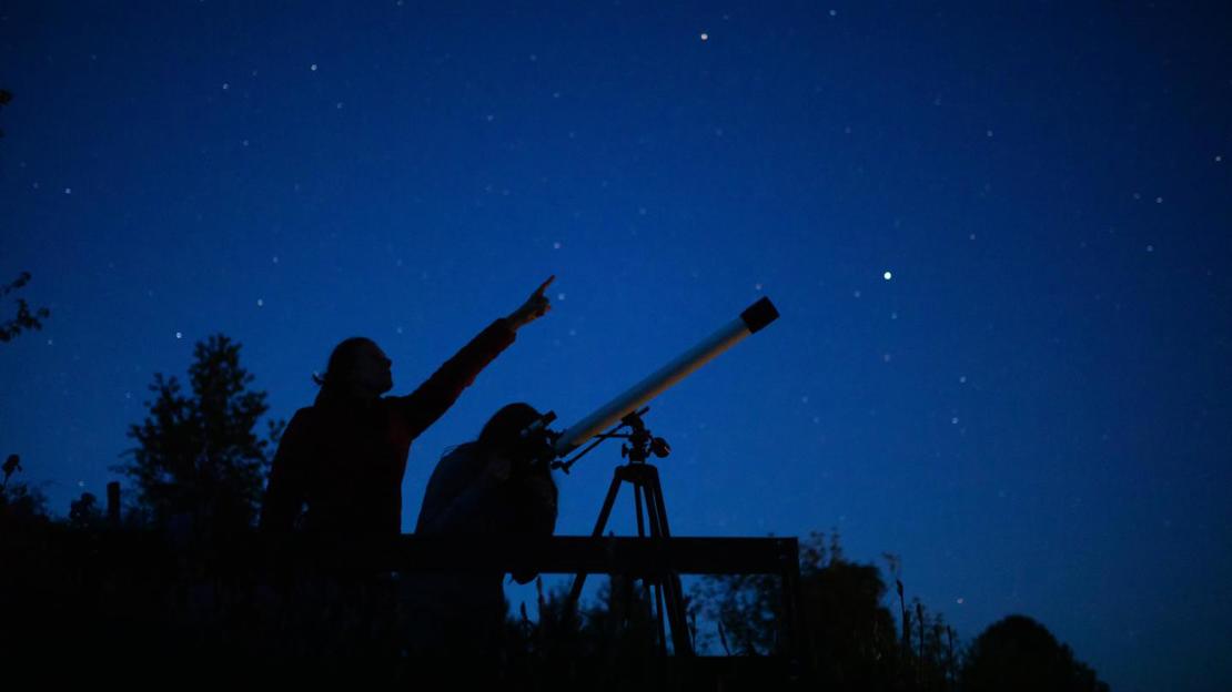 Stargazing with telescope